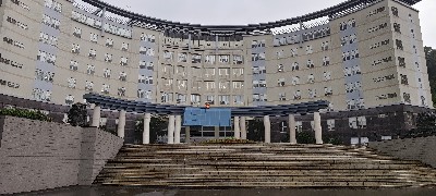 深圳市龍華區(qū)人民政府——測溫登記智能閘機系統