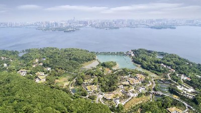 國家AAAA級(jí)——岳陽中華大熊貓?jiān)?></div>
                        <div   id=