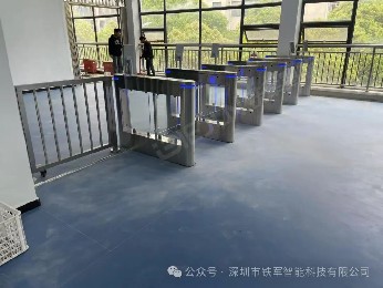 國(guó)家“211工程，雙一流高?！辟F州大學(xué)上線鐵軍智能閘機(jī)