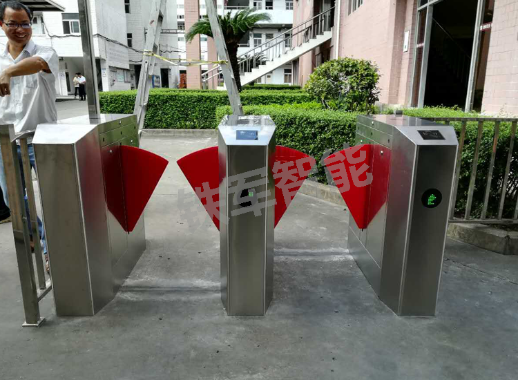 東莞信泰-工廠(chǎng)翼閘閘機(jī)工程項(xiàng)目