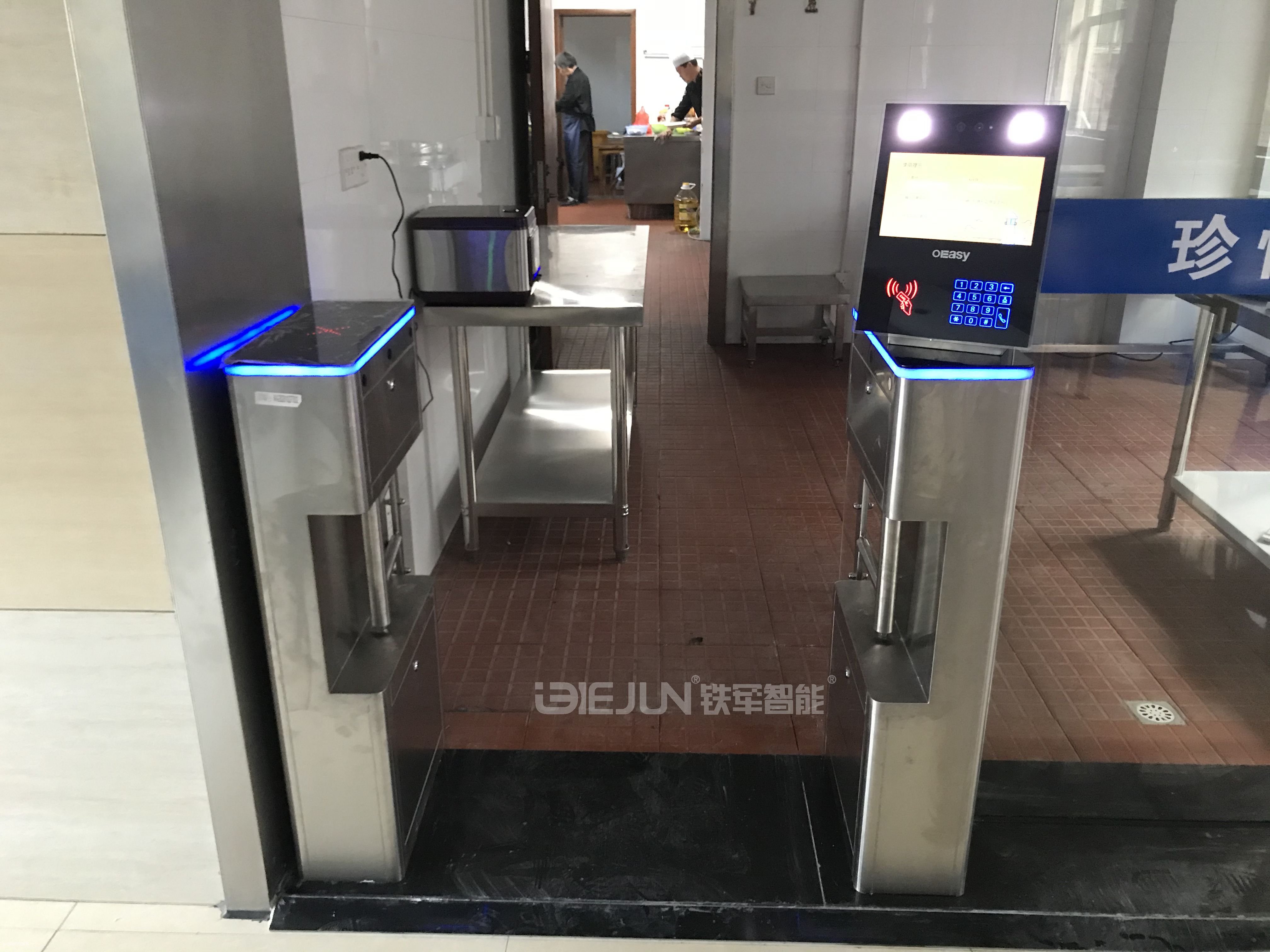 機關(guān)單位食堂擺閘使用案例